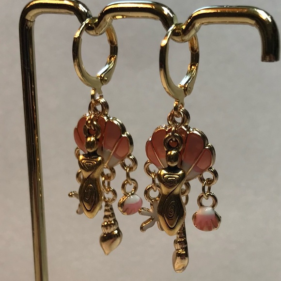 “Birth of Venus" Aphrodite Greek Mythology Goddess Handmade Earrings Seashell - Picture 6 of 14